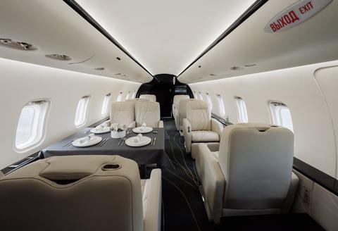 Открыть на весь экран Challenger 850 0